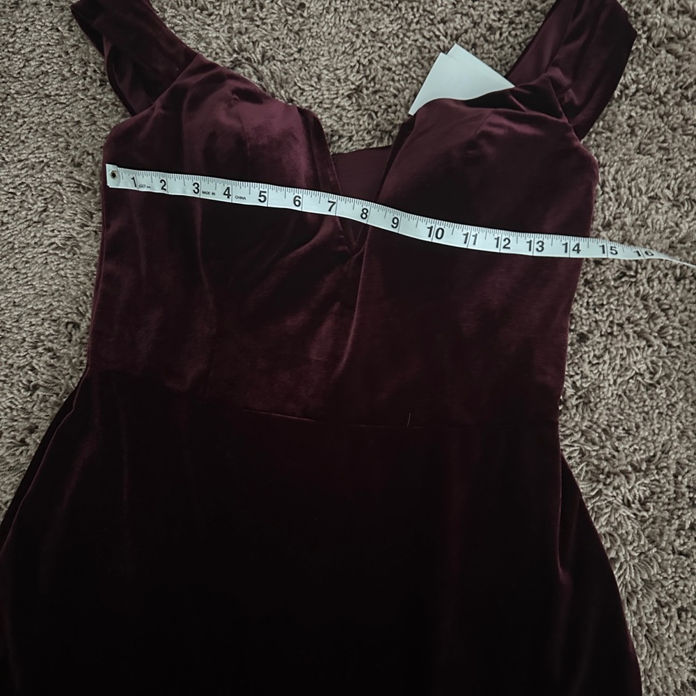Off The Shoulder Velvet Sheath Dress - Picture 11 of 11